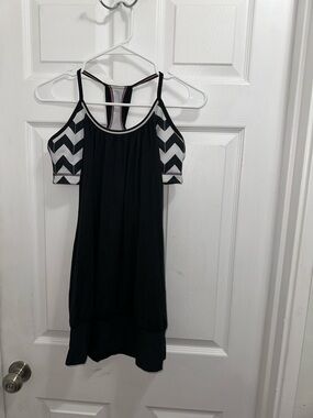 Lululemon No Limits Black & White Tank with Chevron Accent